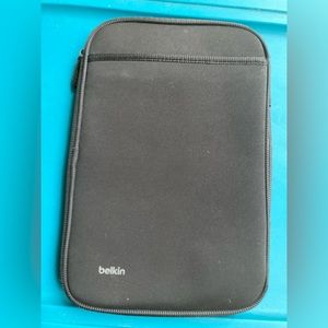 Belkin Sleeve Case